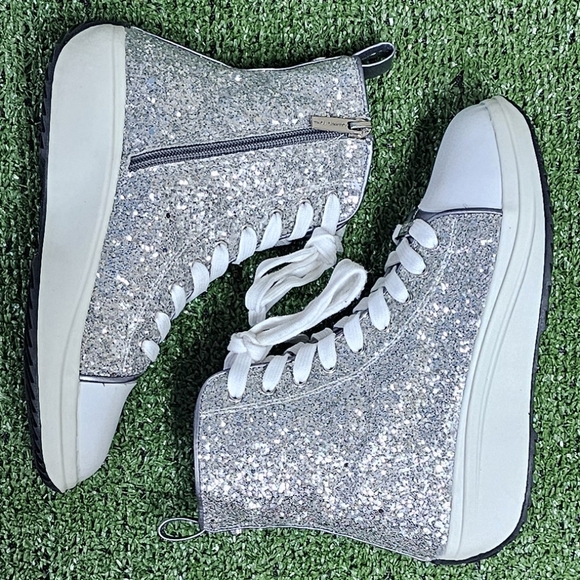 VINCE CAMUTO | GIRLS HIGH-TOP GLITTER PLATFORM SNEAKERS - - Picture 4 of 16